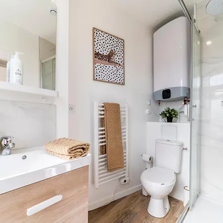 Le Taiga - Wifi - Parking Gratuit - Metro - Gare - Musee Piscine